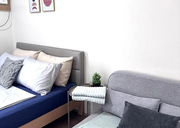 Cheo Cozy At The Median Near It Park - Fast Wifi & Pool