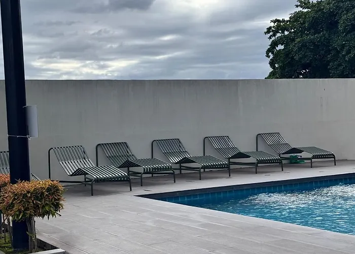 Cheo Cozy At The Median Near It Park - Fast Wifi & Pool Cebu