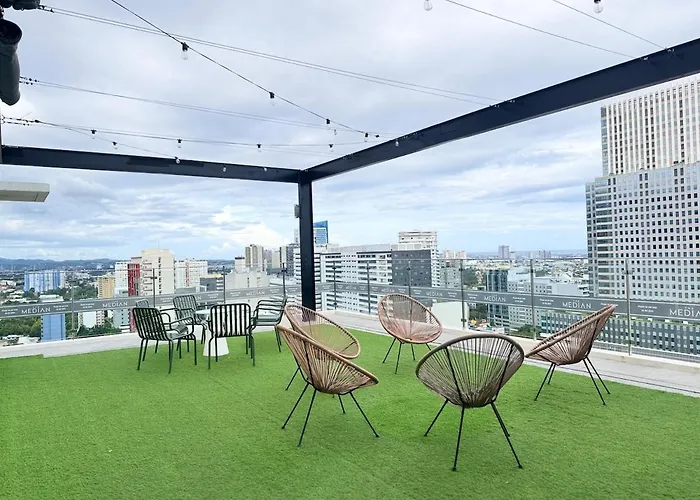 Cheo Cozy At The Median Near It Park - Fast Wifi & Pool Apartment *