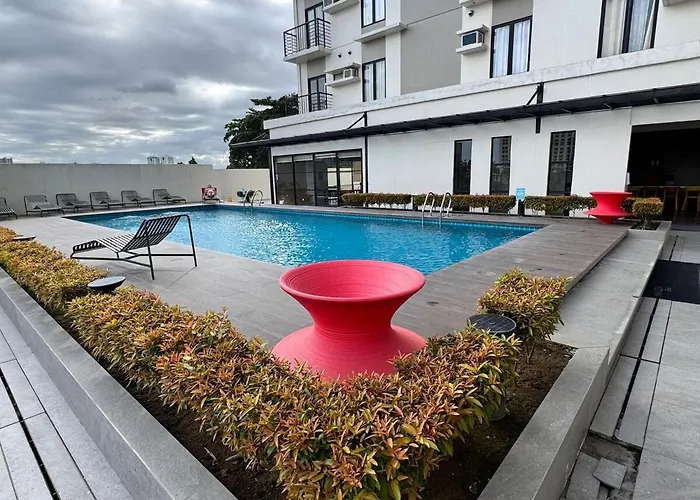 Cheo Cozy At The Median Near It Park - Fast Wifi & Pool Apartment