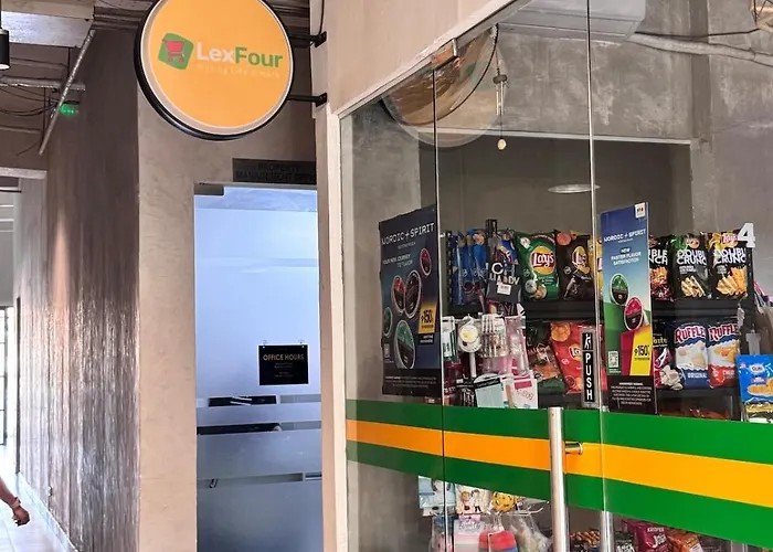 Cheo Cozy At The Median Near It Park - Fast Wifi & Pool Apartment